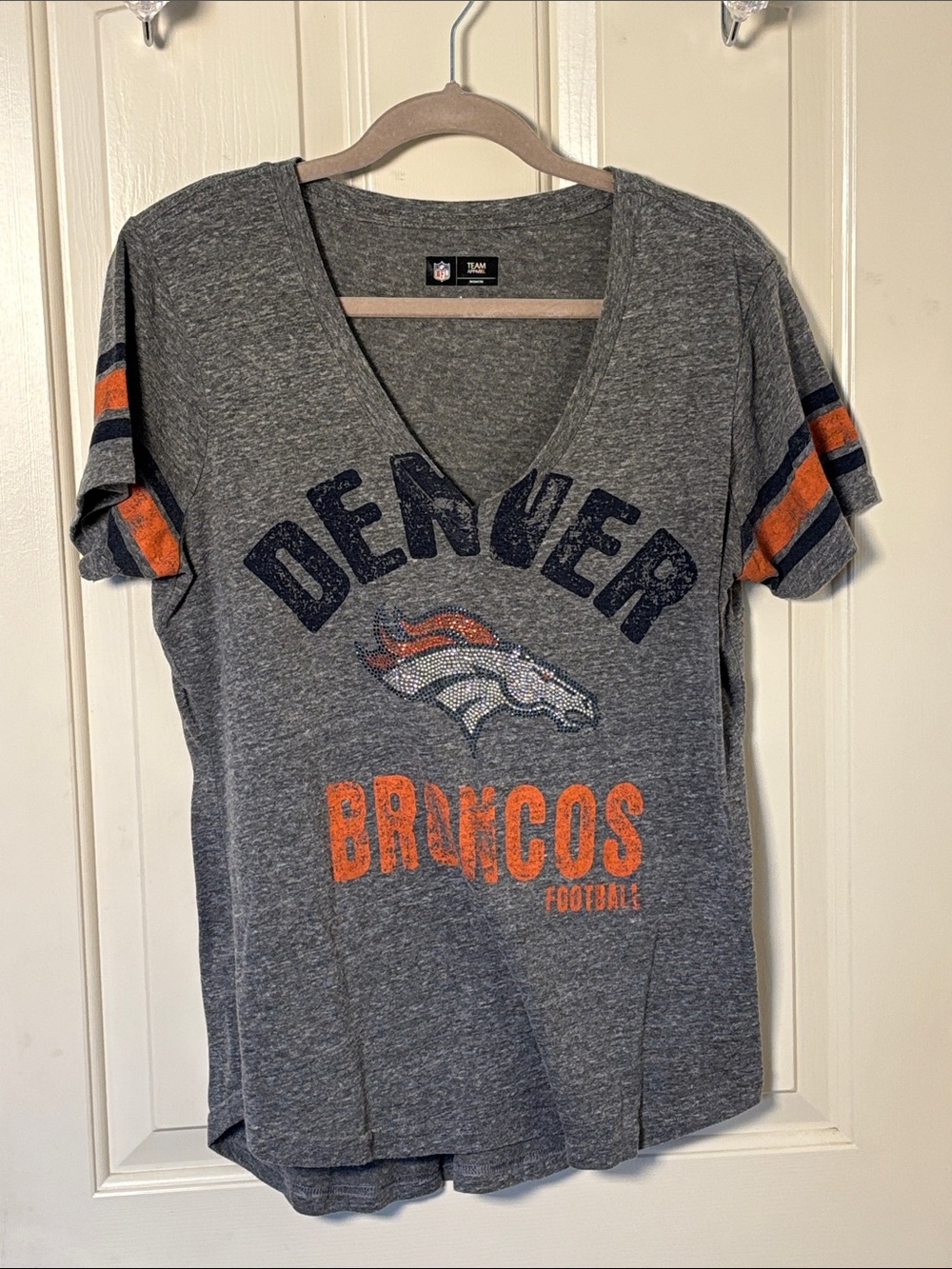 NWOT NFL Denver Broncos women’s Gray V-Neck Team Tee